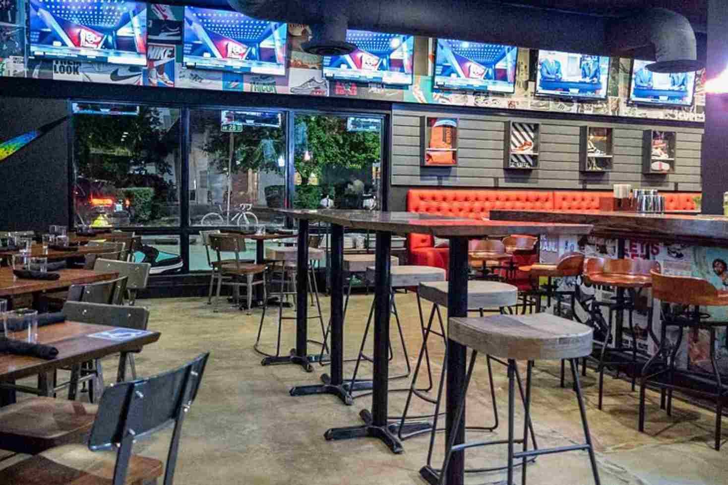 grails miami - restaurant & sports bar