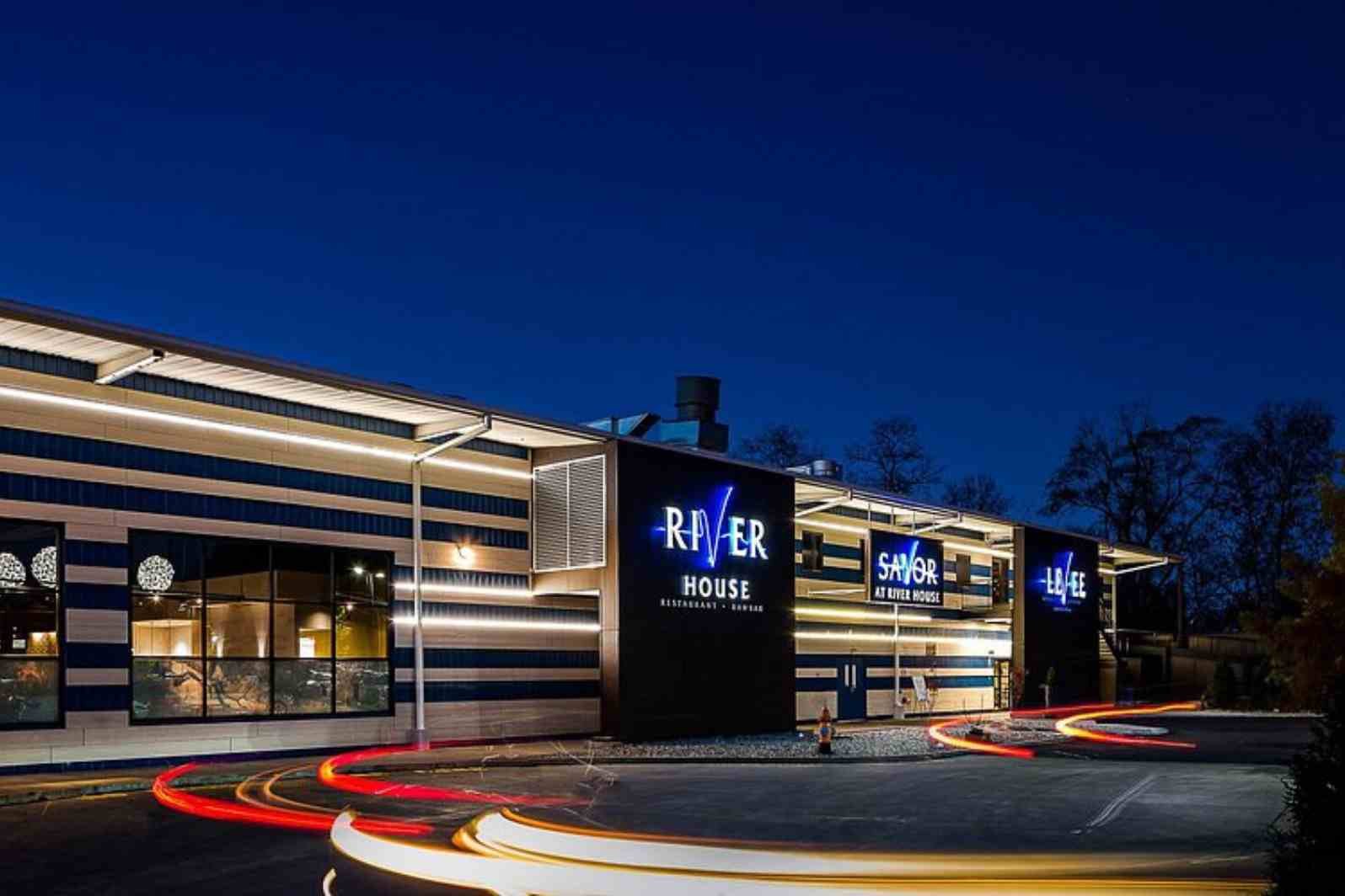 river house restaurant and raw bar