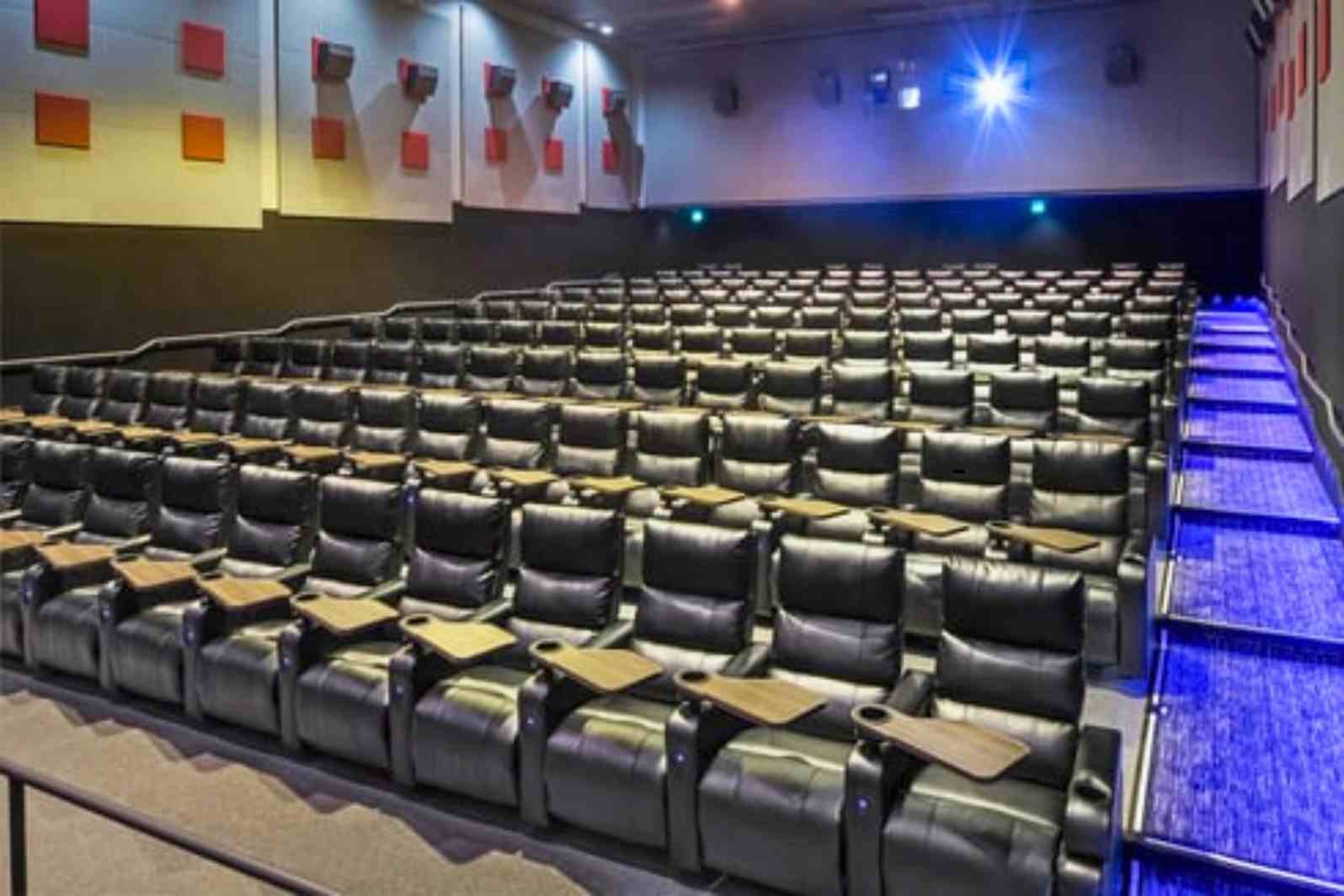 showcase cinema de lux cross county